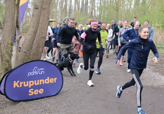 Viele Menschen und ein ...<div src=